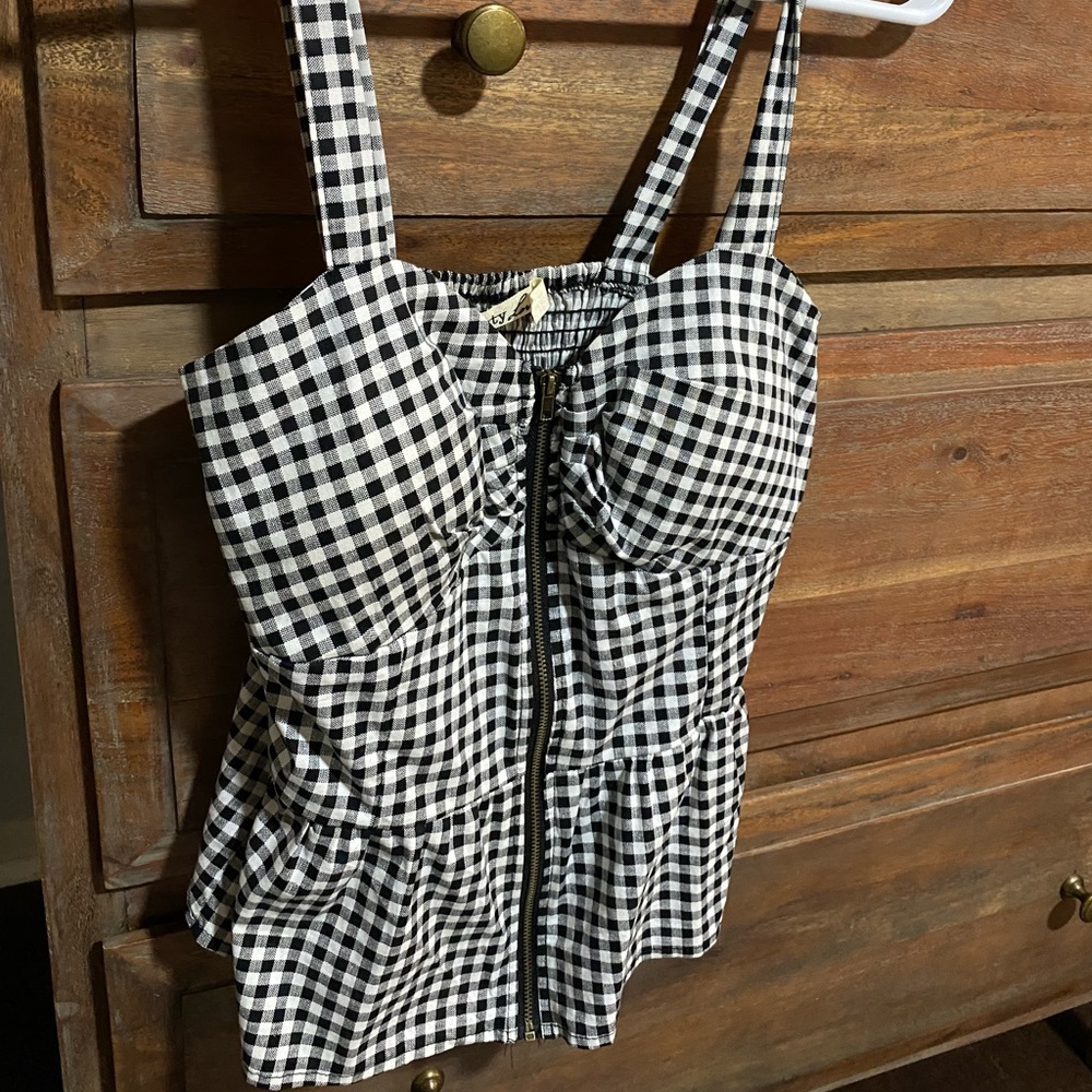 Liberty Love tank Size - L